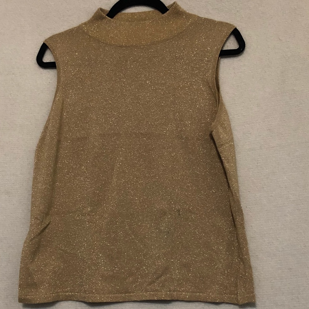 🟢Holiday golden sleeveless shirt